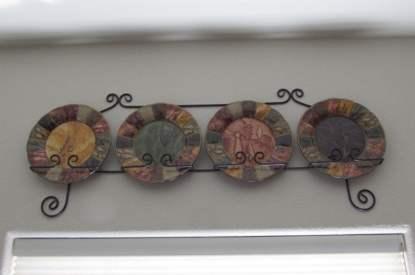 Set of 4 Toyo Plates by Raymond Waites w/Wall Hanging