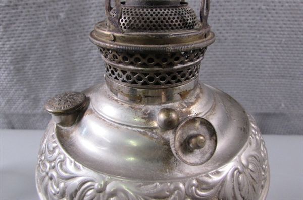 Antique The New Juno No 1. Oil Lamp