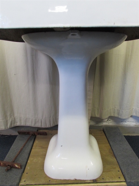 Vintage Kohler Pedestal Enamel over Cast Iron Pedestal Sink
