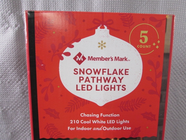 5 SNOWFLAKE LED PATHWAY LIGHTS - NEW