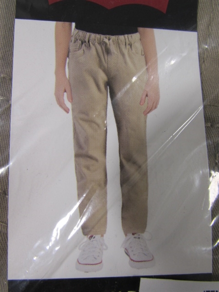 NEW - YOUTH SZ 5 LEVI'S PULL ON PANTS