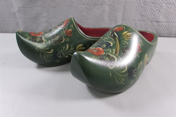 HANDPAINTED WOODEN SHOES
