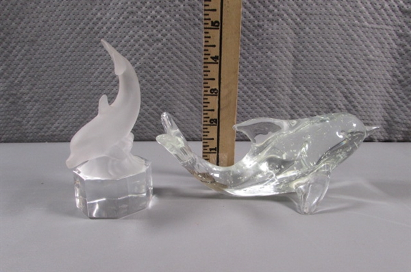 ART GLASS DOLPHINS