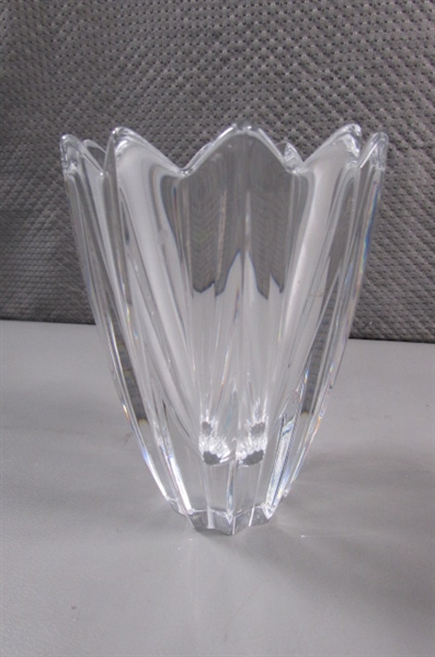 OROFOS SIGNED GLASS/CRYSTAL VASE