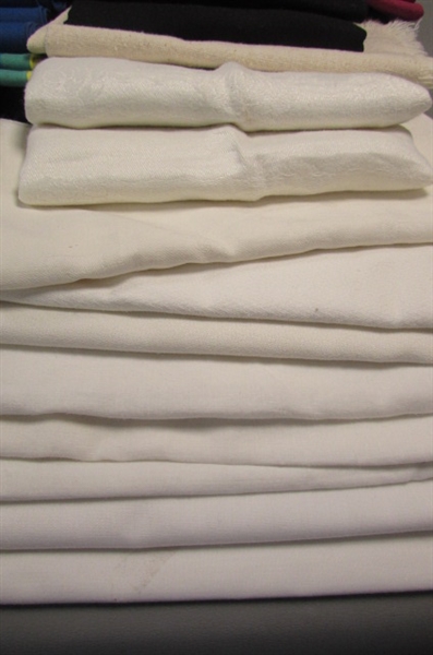 LARGE COLLECTION OF CLOTH NAPKINS