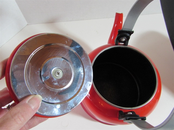 GOOD COOK BREAD PAN, RED LE CREUSET BAKEWARE AND TEA KETTLE.