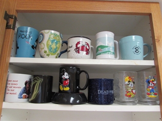 ASSORTED COFFEE CUPS