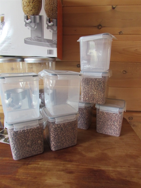 DOUBLE DRY FOOD DISPENSER AND STORAGE CONTAINERS