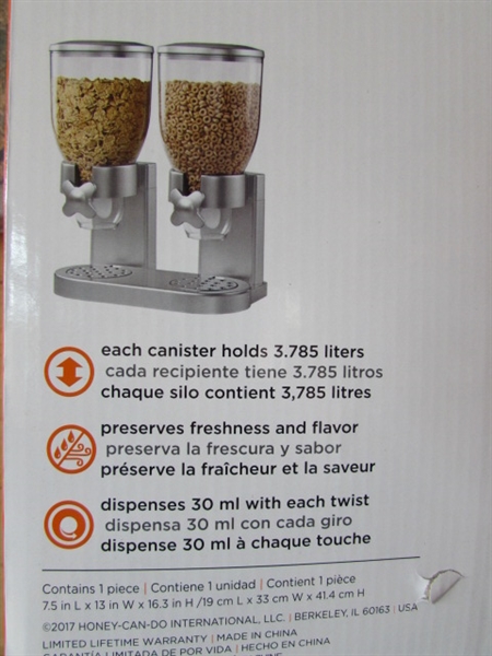DOUBLE DRY FOOD DISPENSER AND STORAGE CONTAINERS