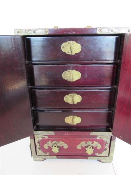 ASIAN JEWELRY BOX, ANTIQUE NIPPON VASE WITH DECOR
