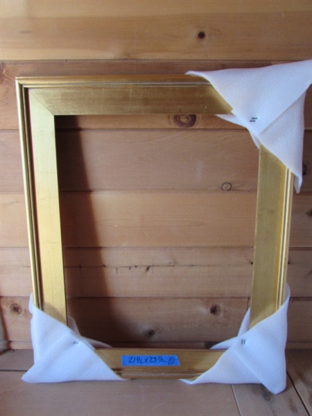 6 GOLD ART FRAMES OF SAME STYLE, DIFFERENT SIZES