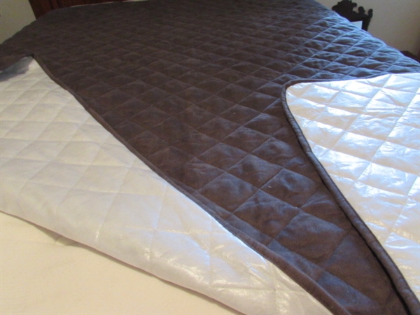 QUILTED SOFA COVER