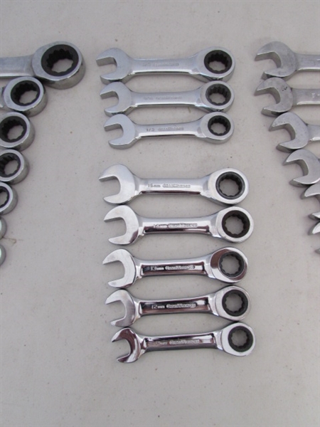 METRIC AND STANDARD GEAR WRENCHES