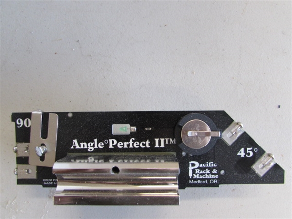PICTURE FRAMING CORNER MITER VISES AND ANGLE PERFECT II