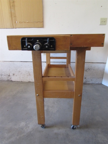 WOOD WORKBENCH ON WHEELS WITH VISES