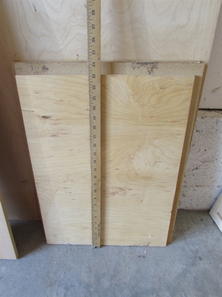 PLYWOOD, SHELVING AND WOOD IN VARIOUS SIZES
