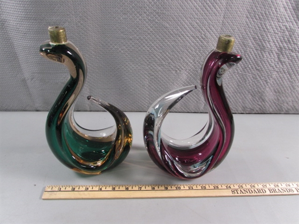 2 VINTAGE MURANO GLASS ART PIECES - SWANS?