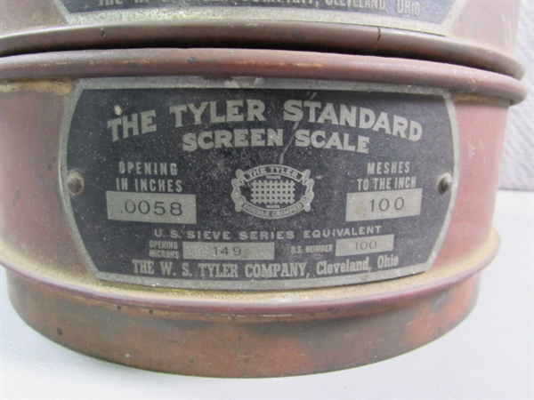 VINTAGE THE TYLER STANDARD SCREEN SCALE