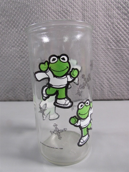 VINTAGE CHARACTER DRINKING GLASSES