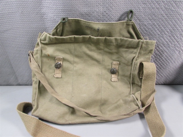 DESERT STORM GAS MASKS, CANISTERS & CANVAS STORAGE BAGS