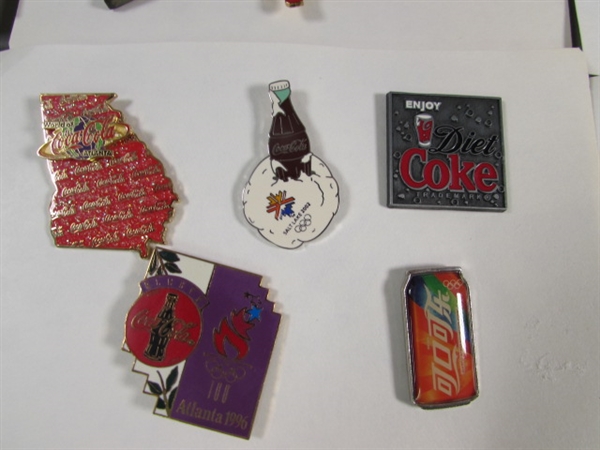 LARGE COLLECTION OF COLLECTORS PINS: DISNEY, M&M'S & COCA-COLA
