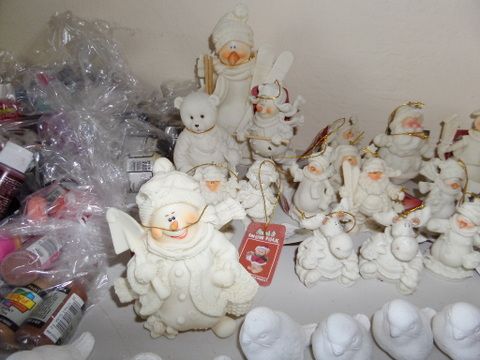 HUGE LOT OF FINISH IT SNOW FOLK,  PAINT YOUR OWN PLAQUES, ORNAMENTS AND ACRYLIC PAINTSS