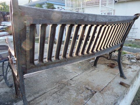 PARK BENCH, SMOKER AND FIRE PIT HOLDER WITH SPARK SCREEN