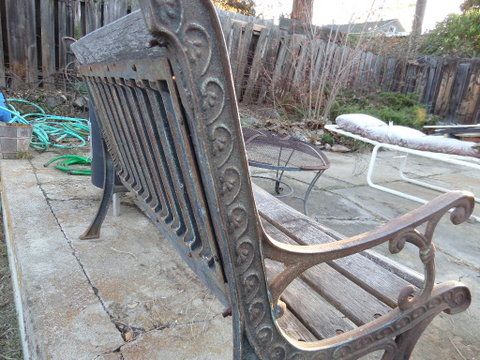 PARK BENCH, SMOKER AND FIRE PIT HOLDER WITH SPARK SCREEN