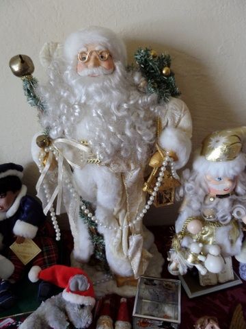 DECORATE FOR CHRISTMAS WITH 20TALL, FATHER CHRISTMAS, 12 TALL NUTCRACKER, AND MORE