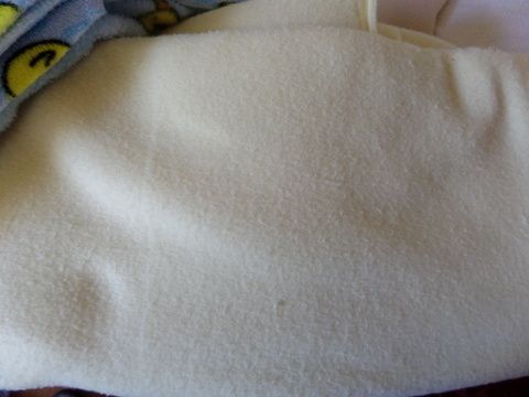 FABRIC FLEECE, 3 WHITES, LIGHT YELLOW, DUCKS AND BLANKET BINDING