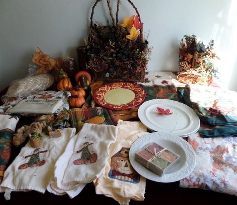 FALL - THANKSGIVING TABLECLOTHS, NEW NAPKINS PUMPKINS, LACE CORNCOPIAS , SERVING PLATTERS