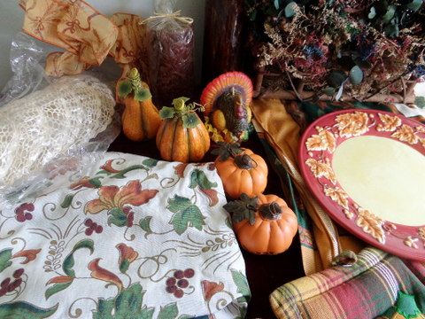 FALL - THANKSGIVING TABLECLOTHS, NEW NAPKINS PUMPKINS, LACE CORNCOPIAS , SERVING PLATTERS