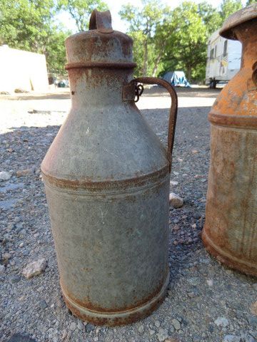 Lot Detail - VINTAGE GALVANIZED MILK CANS AND WATER COOLER