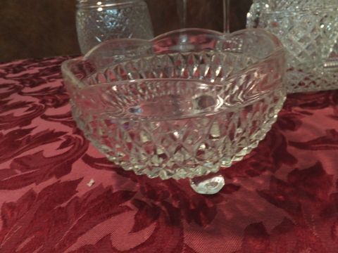 VINTAGE FINE CRYSTAL & CUT GLASS DIAMOND PATTERN TALL STEMMED GLASSES, CAKE PLATTER SERVING DISHES & MORE