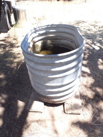 GALVANIZED LIVESTOCK WATER  TANK 200 GALLON