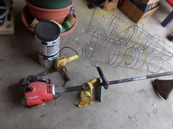 GARDEN LOT -HOMELITE WEED WACKER, TOMATO CAGES, SEED STARTER PLUGS & POTS, POWER HEDGER & MORE