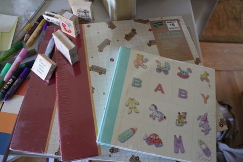 SCRAPBOOKING SUPPLIES, CARD MAKING, PHOTO ALBUMS, TRAVEL CARRIER FOR PAPER CRAFT