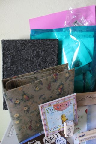 SCRAPBOOKING SUPPLIES, CARD MAKING, PHOTO ALBUMS, TRAVEL CARRIER FOR PAPER CRAFT