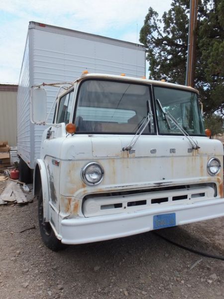 1977 FORD BOX TRUCK