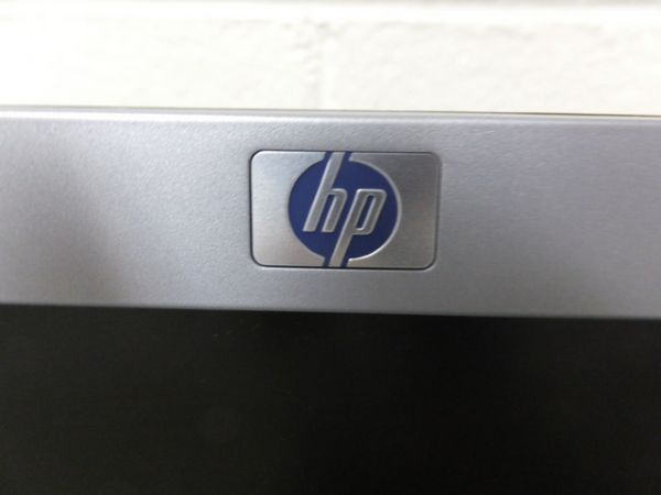 HP COMPUTER MONITOR WITH SWIVEL AND EXTENSION, MICROSOFT NATURAL KEYBOARD