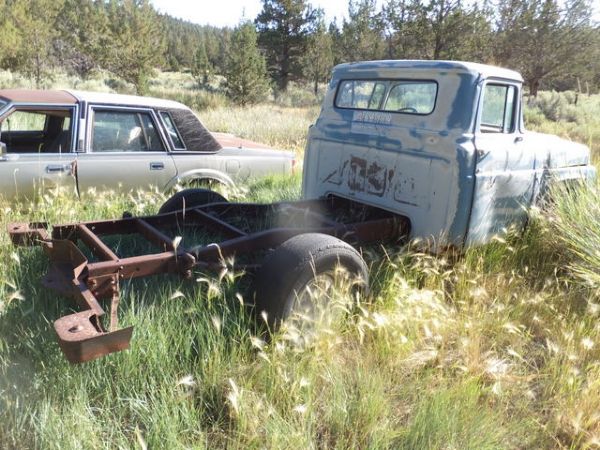 OLD FORD TRUCK - NO BED -NON-OP   (ALTURAS PICK UP ONLY)