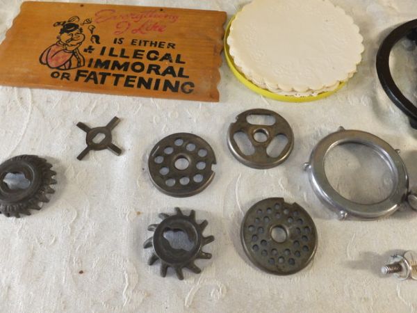 VARIETY OF VINTAGE ITEMS - MEDICAL, HANDY HANNA MASSAGER, FOOD GRINDER & MORE