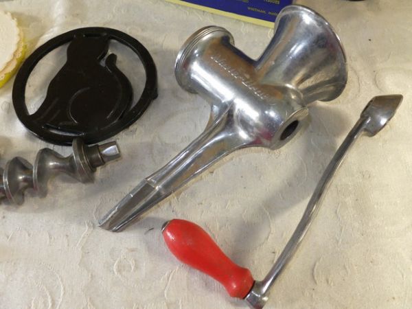 VARIETY OF VINTAGE ITEMS - MEDICAL, HANDY HANNA MASSAGER, FOOD GRINDER & MORE