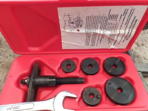 CRAFTSMAN 3/8 & 1/4 SOCKET SET, DISC BRAKE TOOLS, GREASE GUN 