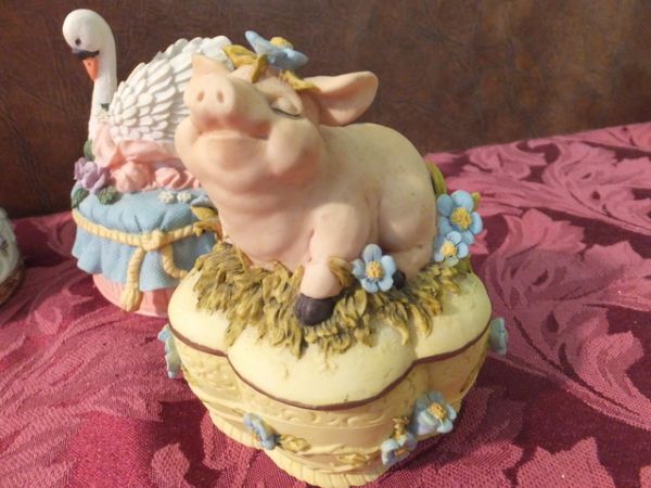 CUTE MUSIC BOX ANIMALS