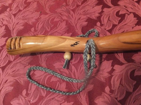 TWISTY WOOD WALKING STICK