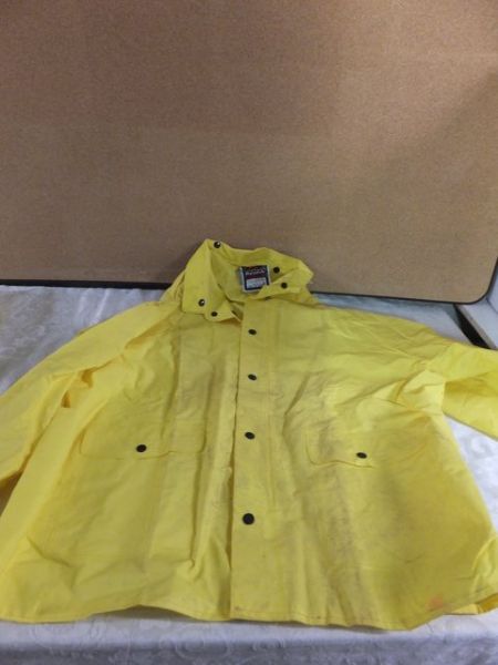 RAINFAIR XL JACKET  &  BIB OVERALLS RAIN GEAR