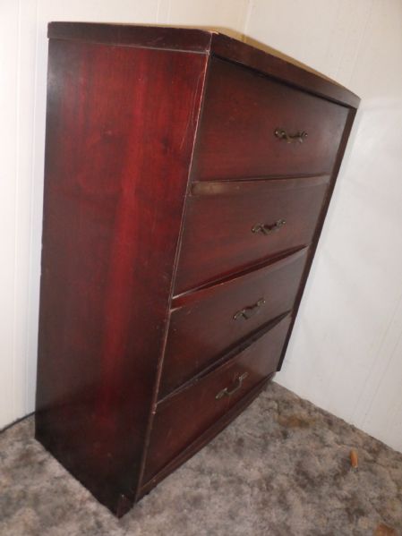 SOLID WOOD CHEST OF DRAWERS