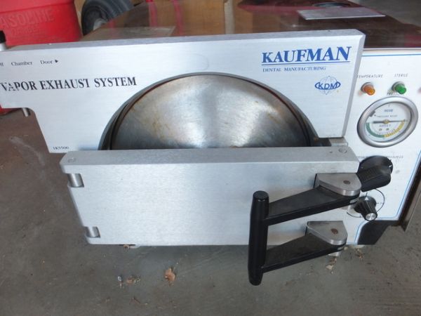 KAUFMAN EXHAUST VAPOR SYSTEM DENTAL AUTOCLAVE STERILIZER