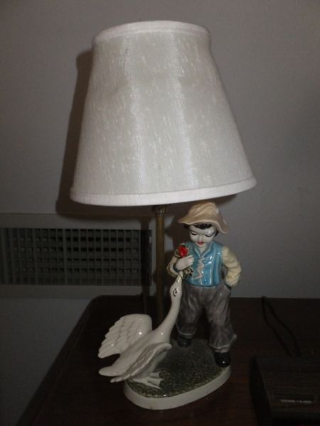 VINTAGE CERAMIC BOY AND A THIEVING GOOSE LAMP